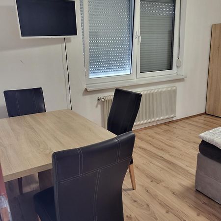 Schoene 2 Zimmer Wohnung Im Herzen Von 格莱斯多夫 外观 照片