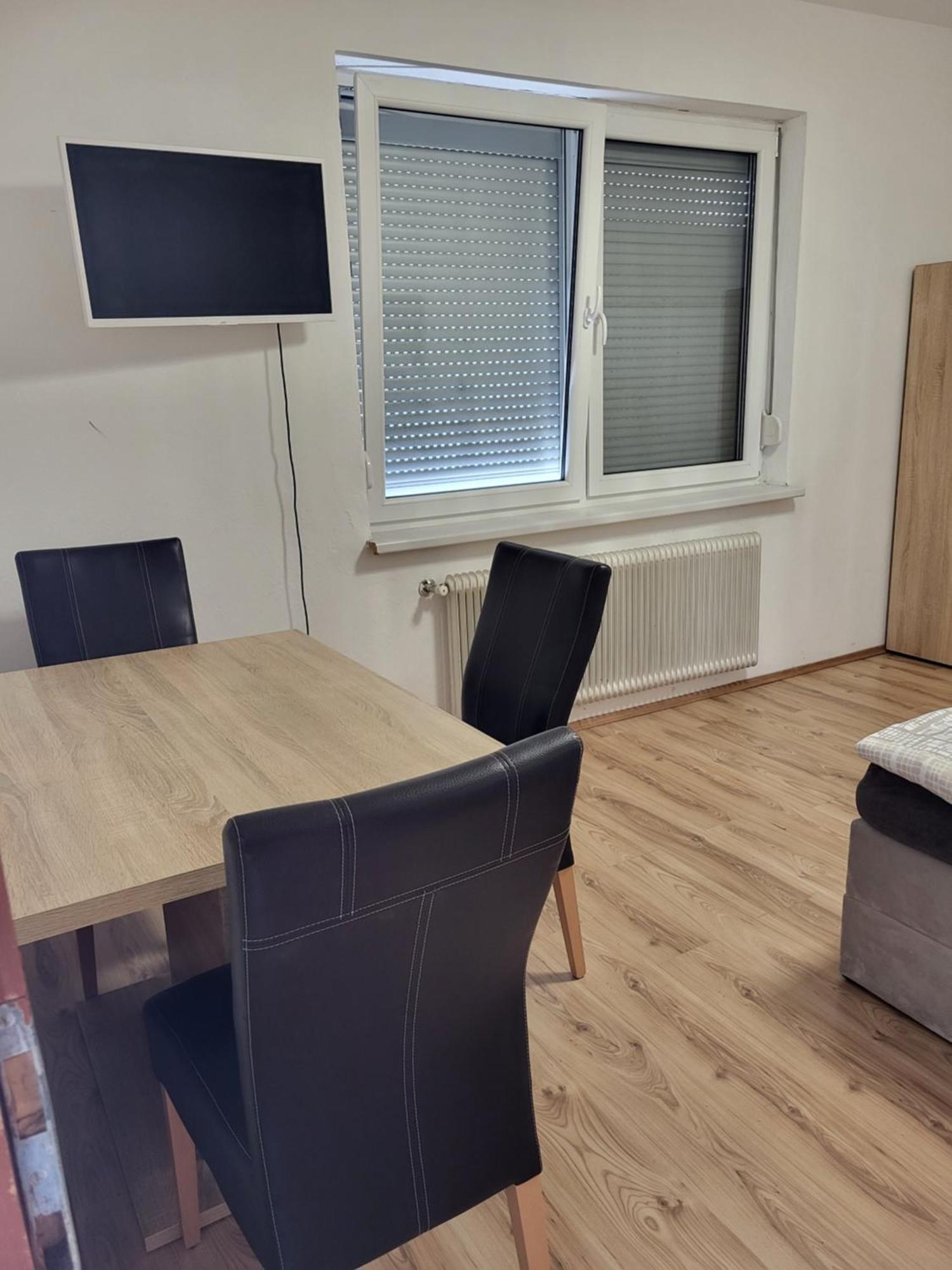 Schoene 2 Zimmer Wohnung Im Herzen Von 格莱斯多夫 外观 照片